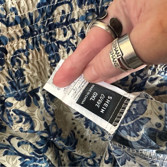 SHEIN Blue and Cream Floral Midi Dress w/Ruffle Cap Sleeve Cinch Waist.  Size XL - Picture 2 of 6